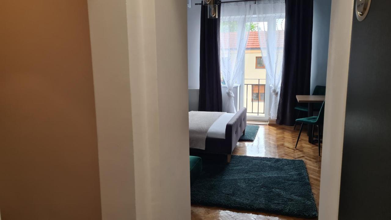 Bulevard Apartments サトゥ・マーレ エクステリア 写真