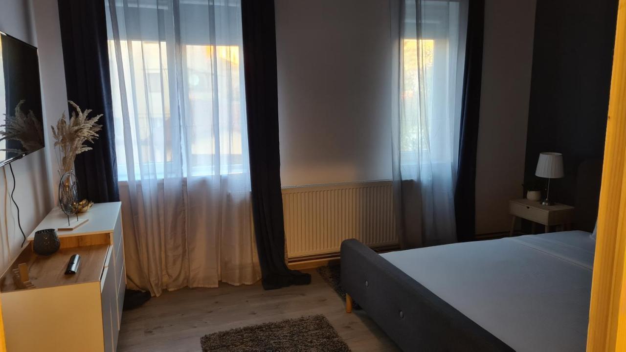 Bulevard Apartments サトゥ・マーレ エクステリア 写真
