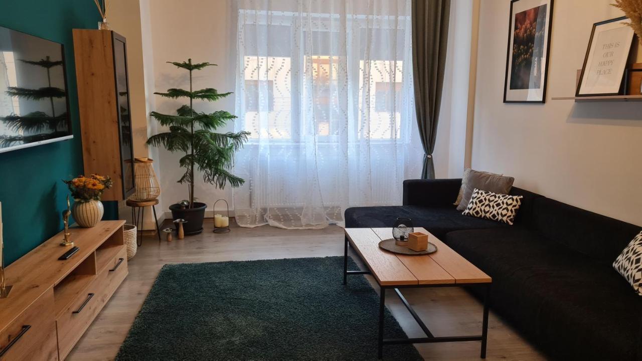 Bulevard Apartments サトゥ・マーレ エクステリア 写真