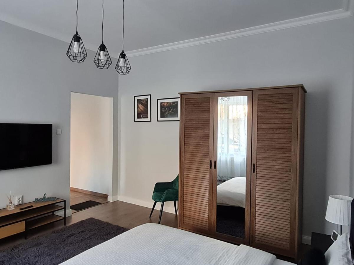 Bulevard Apartments サトゥ・マーレ エクステリア 写真